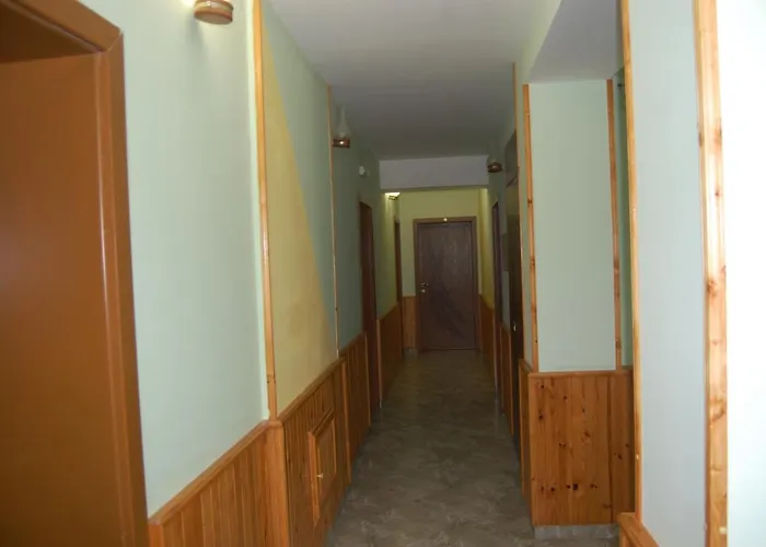 Хотел варненци